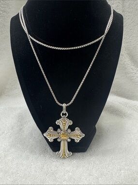 Two-Tone Ornate Cross Pendant Necklace - Silver & Gold